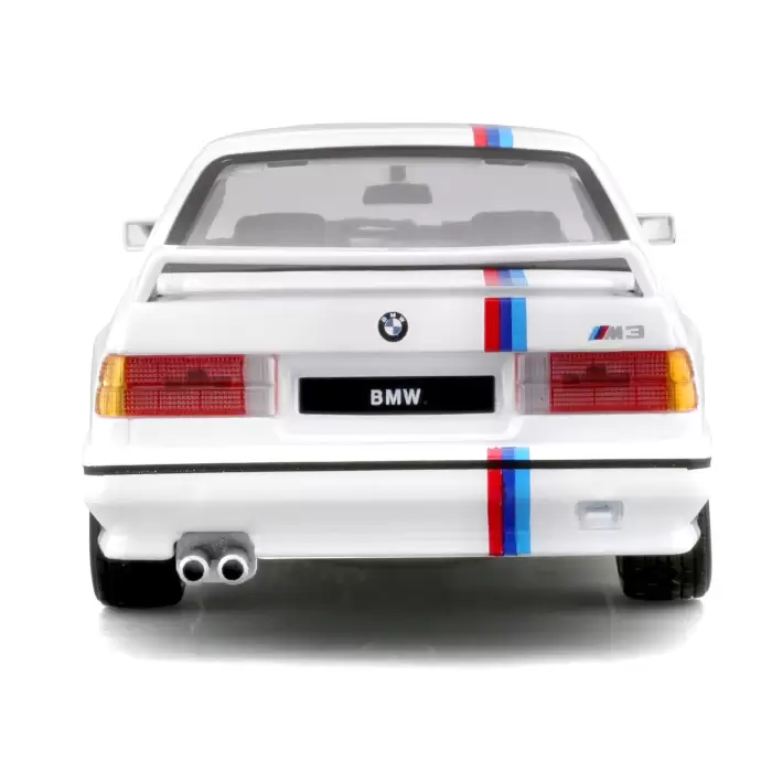 Bburago 1:24 1988 BMW 3 Series M3 - Beyaz