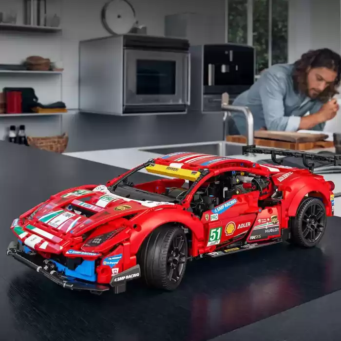 LEGO Technic Ferrari 488 GTE “AF Corse #51” - 42125