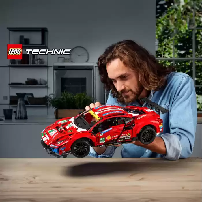 LEGO Technic Ferrari 488 GTE “AF Corse #51” - 42125