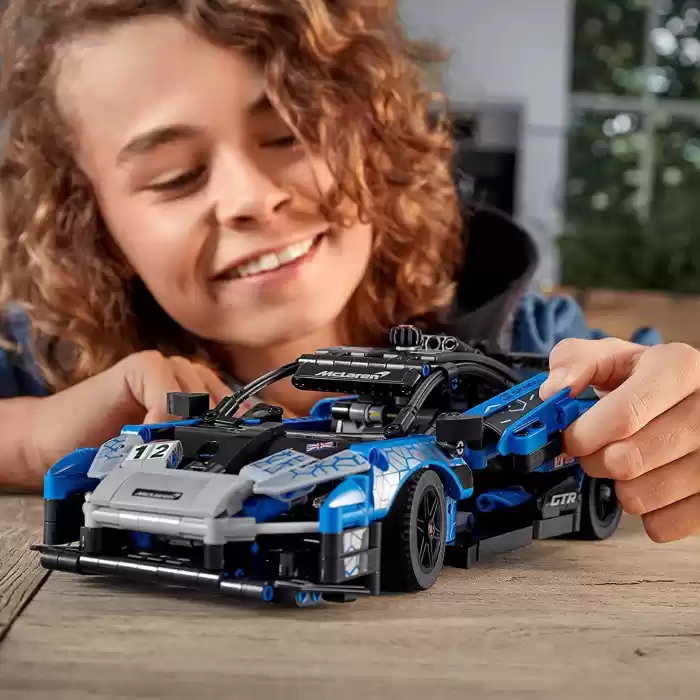 LEGO Technic McLaren Senna GTR 42123