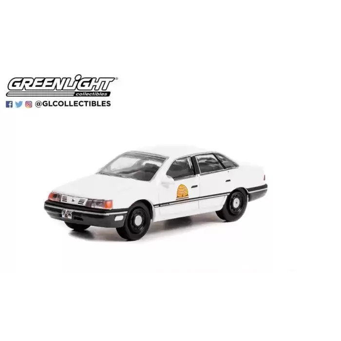 Greenlight 1990 Ford Taurus - Hot Pursuit Series 41