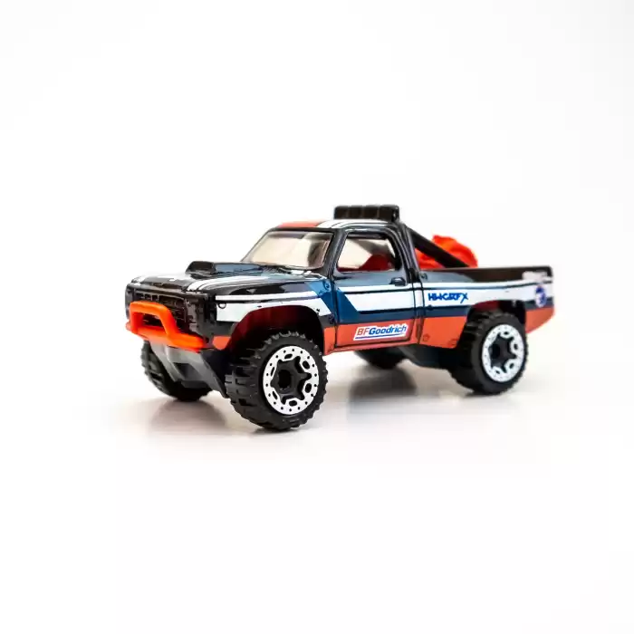 Hot Wheels - 87 Dodge D100 - 186 (TH Model)
