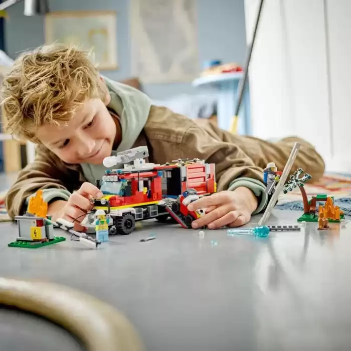 LEGO® City İtfaiye Komuta Kamyonu 60374