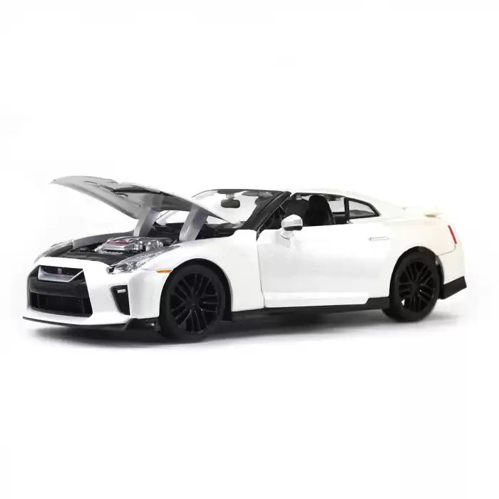 Bburago 1:24 2017 Nissan GT-R