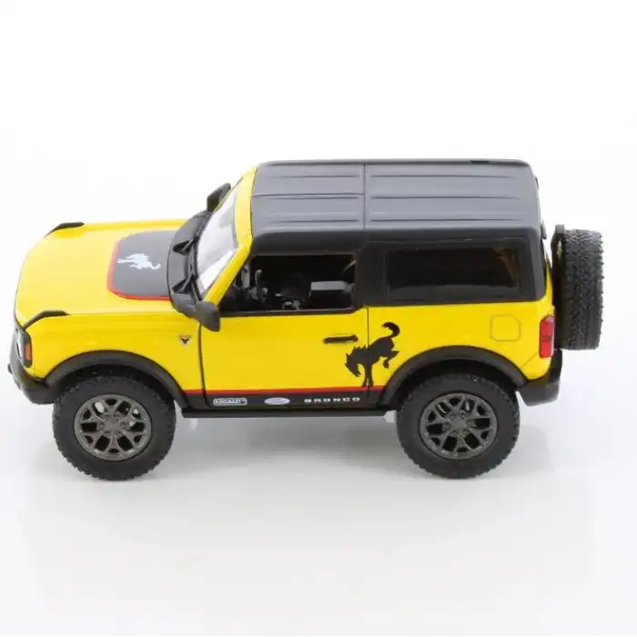 Kinsmart 1/38 2022 Ford Bronco - KT5738WFB