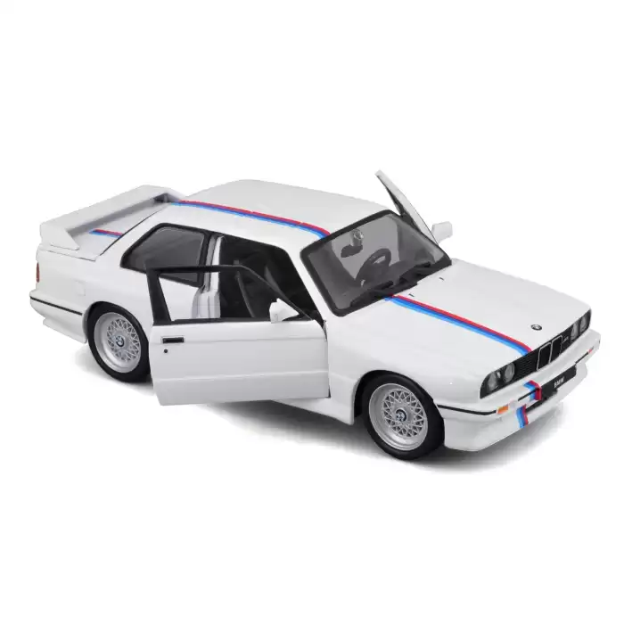 Bburago 1:24 1988 BMW 3 Series M3 - Beyaz