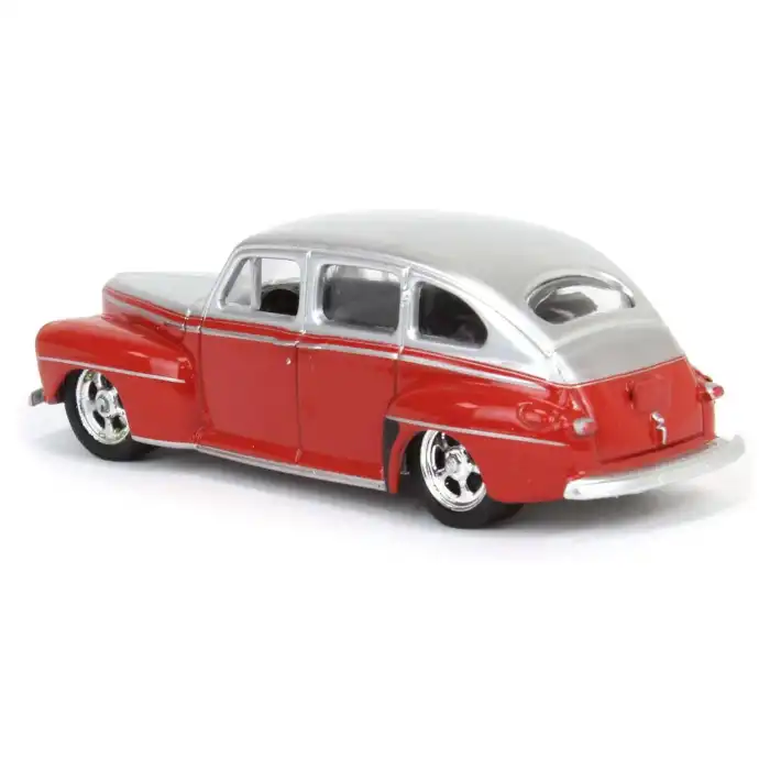 Greenlight 1/64 California Lowriders 4 1947 Ford Fordor Super Deluxe Red Silver 63050-A
