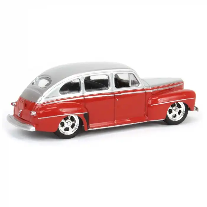 Greenlight 1/64 California Lowriders 4 1947 Ford Fordor Super Deluxe Red Silver 63050-A