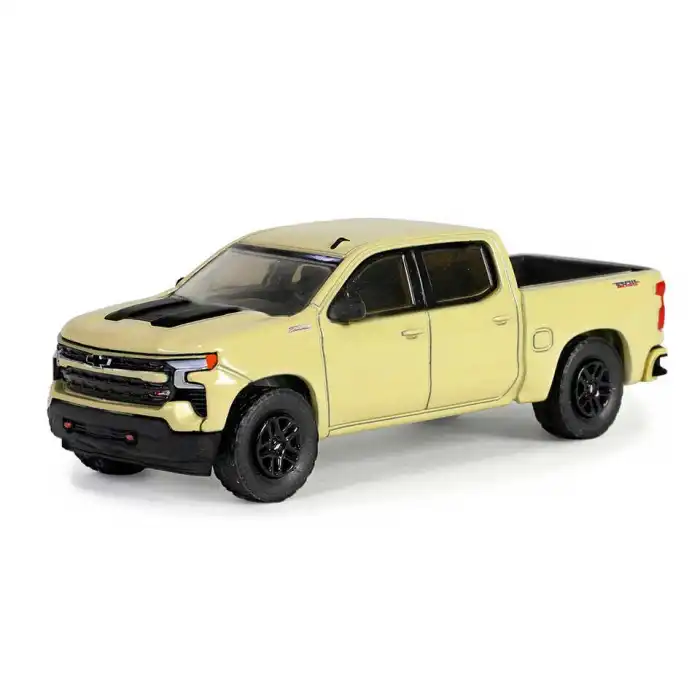 Greenlight 1/64 Showroom Floor Series 5- 2023 Chevrolet Silverado LT Trail Boss 68050-C