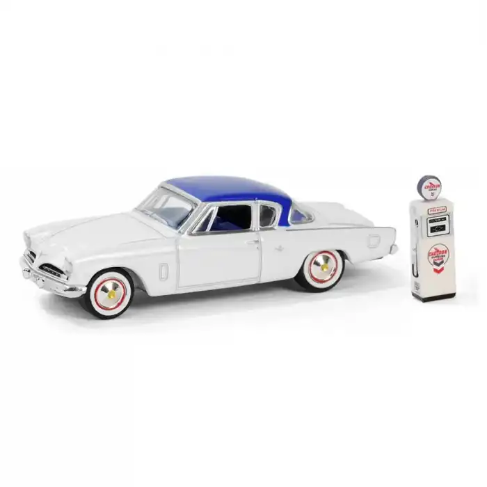 Greenlight 1/64 The Hobby Shop Series 16 - 1954 Studebaker Commander Starliner with Vintage 97160-B