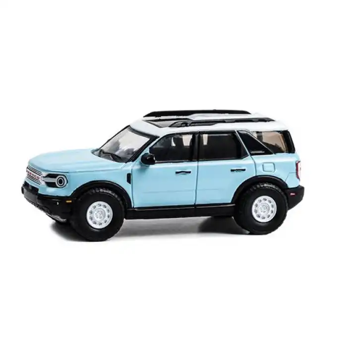 Greenlight 1:64 Showroom Series 2023 Ford Bronco Sport Heritage Limited Edition - 68030-E
