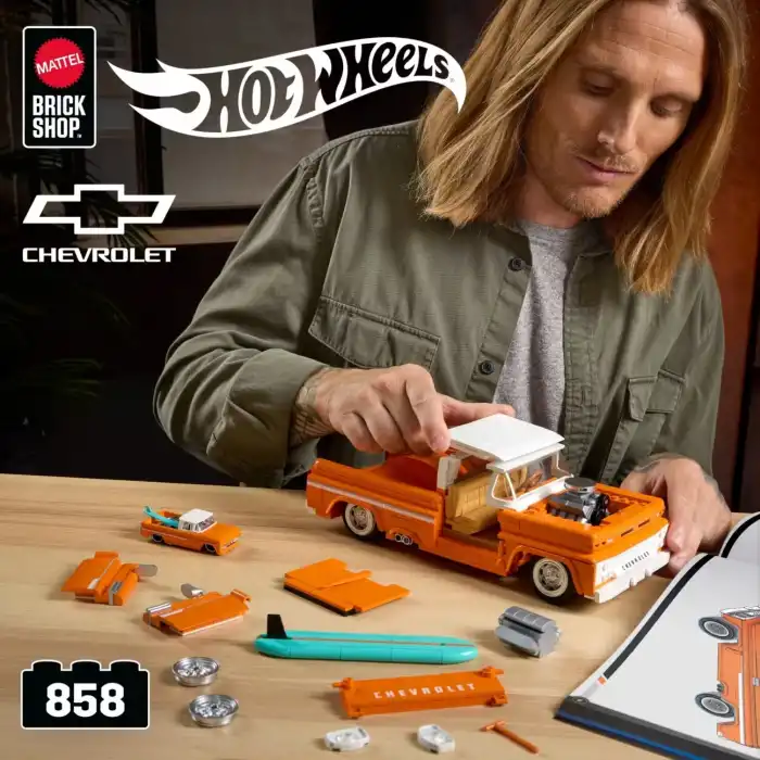 Hot Wheels Custom 62 Chevy Pickup Yapı Oyuncağı (858 Parça)