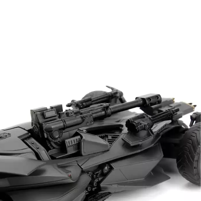 Jada Justice League Batmobile & Batman 1:24