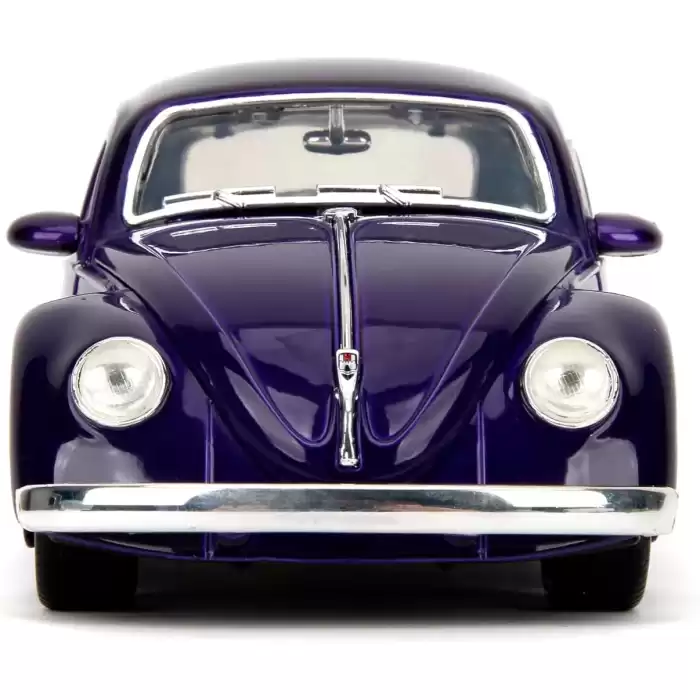 Jada Wednesday 1972 VW Beetle with Wednesday & Thing Figures