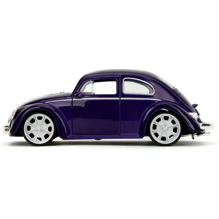 Jada Wednesday 1972 VW Beetle with Wednesday & Thing Figures