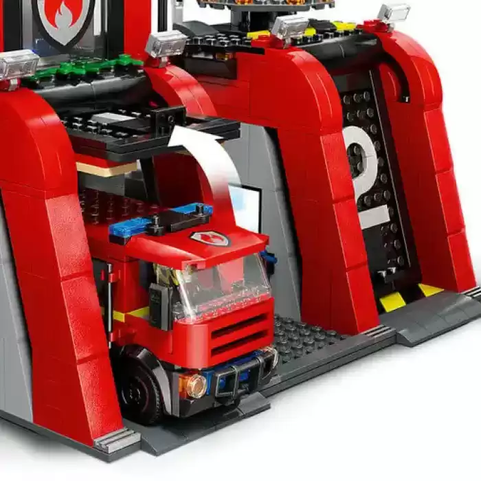 LEGO City İtfaiye Kamyonlu İtfaiye Merkezi - 60414