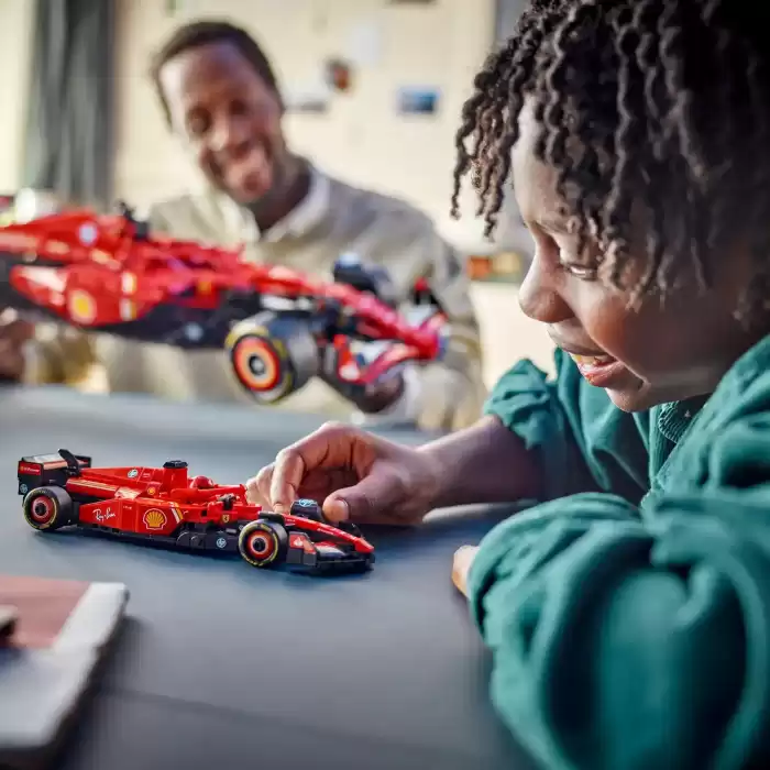 Lego Speed Champions Ferrari SF-24 F1 Yarış Arabası - 77242