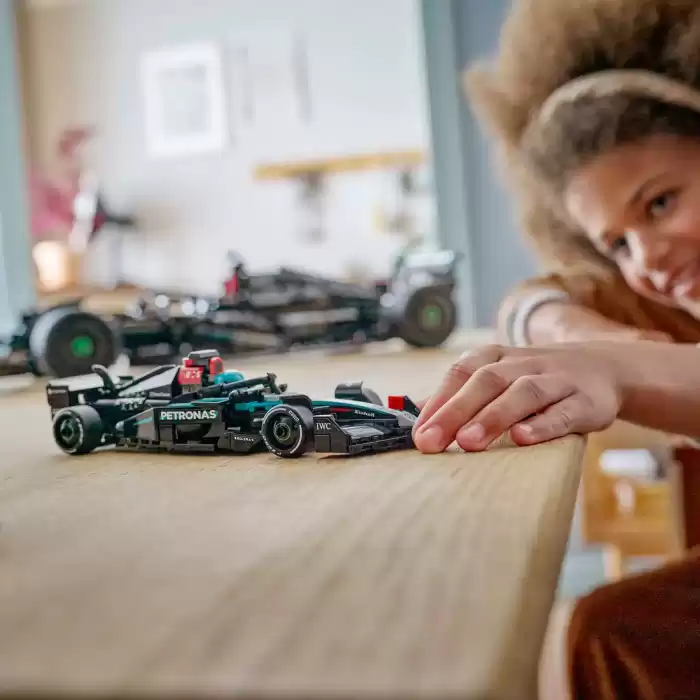 LEGO Speed Champions Mercedes-AMG F1 W15 Yarış Arabası - 77244