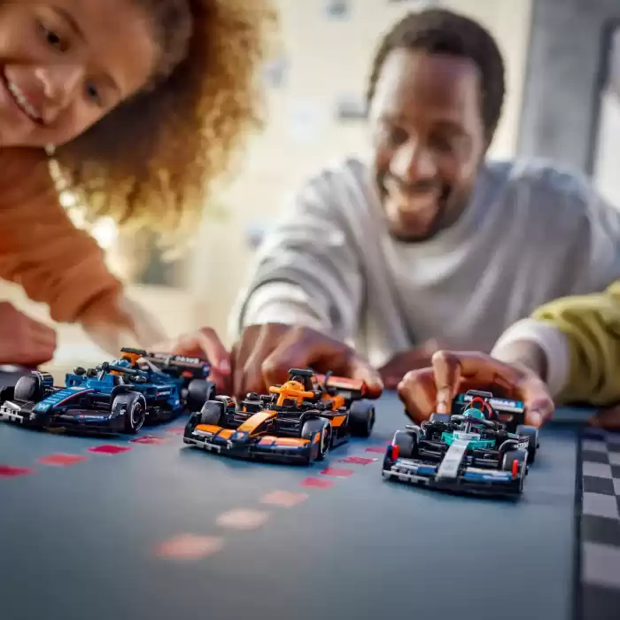 LEGO Speed Champions Mercedes-AMG F1 W15 Yarış Arabası - 77244