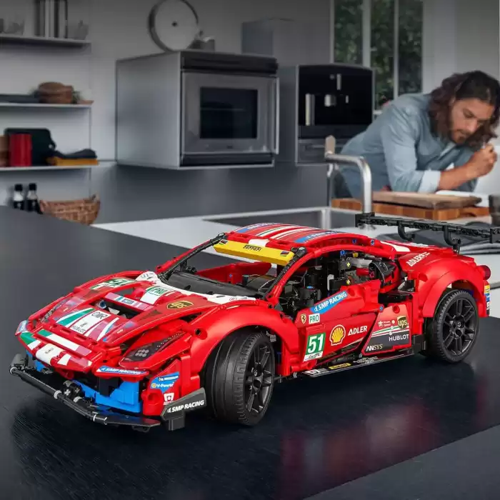 LEGO Technic Ferrari 488 GTE “AF Corse #51” - 42125