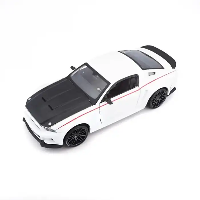 Maisto 1:24 2014 Ford Mustang Street Racer Beyaz Metal Model Araba - 31506