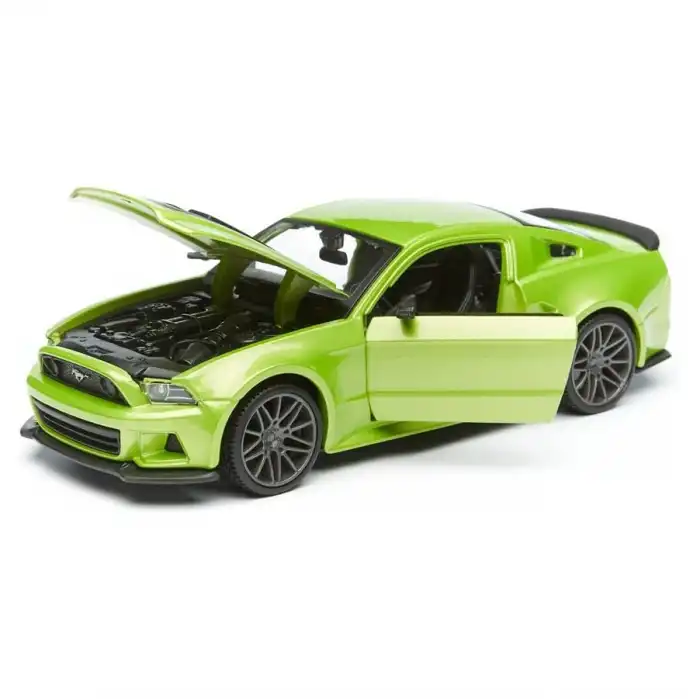 Maisto 1:24 2014 Ford Mustang Street Racer Yeşil Metal Model Araba - 31506