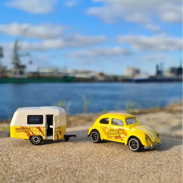 Majorette Volkswagen Original Trailer & Beetle