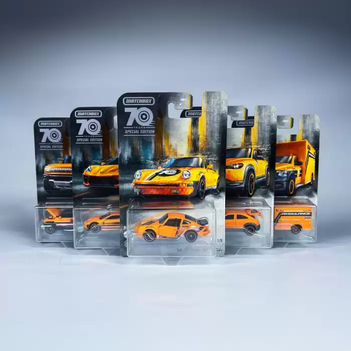 Matchbox 70. Yıl Special Edition Moving Parts Chevy Corvette HMV14