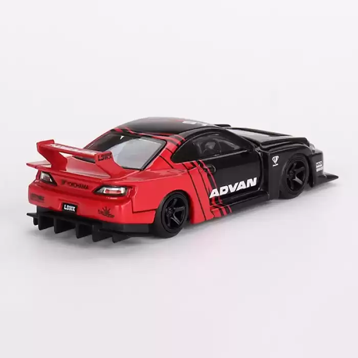 Mini GT Advan Racing Transporter Üç Araçlı Set