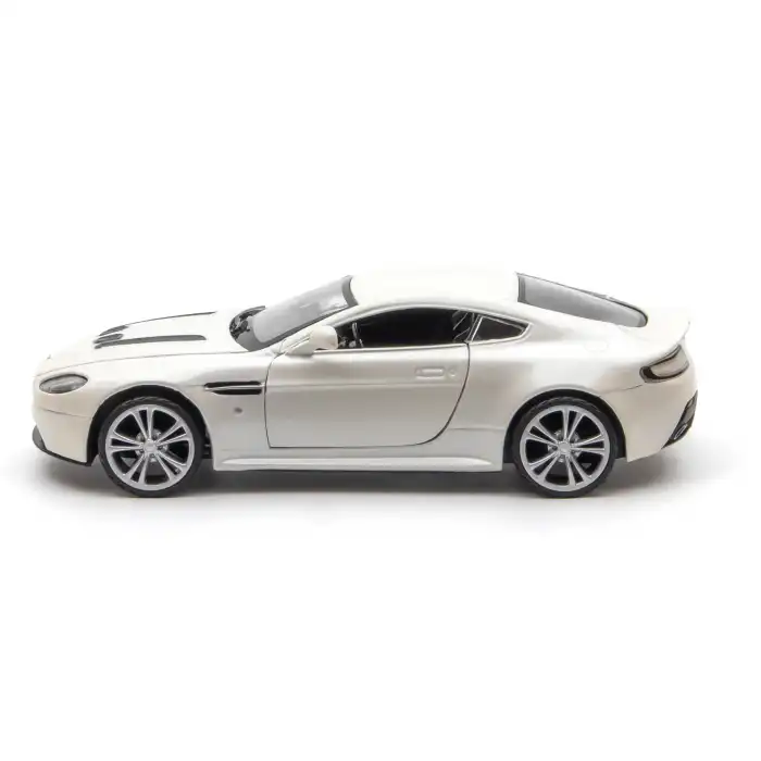 Motormax 1:24 Aston Martin V12 Vantage Diecast Model Araba Beyaz - 73357