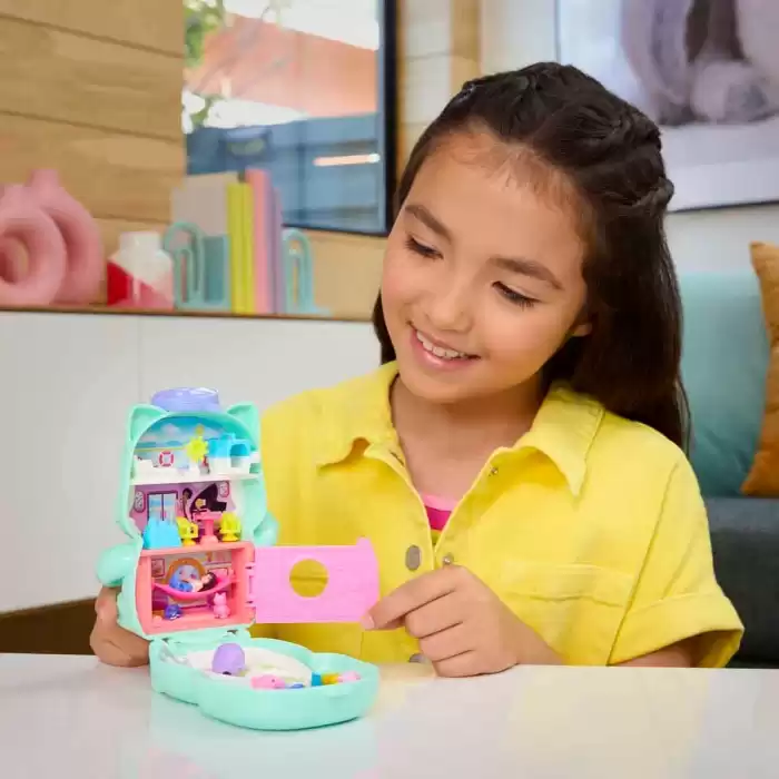 Polly Pocket ve Maceraları Kompakt Oyun Seti JFG56 - Yeşil Kedi