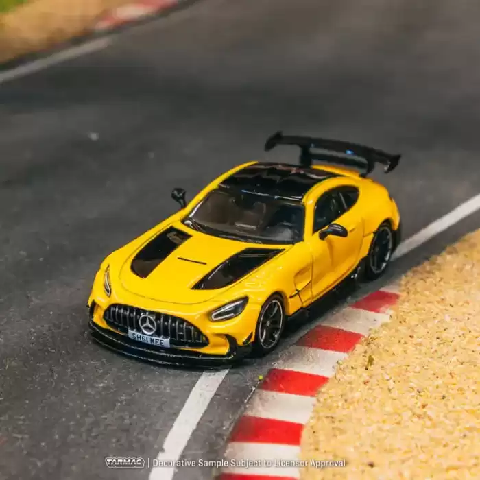 Tarmac Works 1/64 Mercedes-Benz AMG GT Black Series - SHMEE150 - GLOBAL64 T64G-042-SHMEE