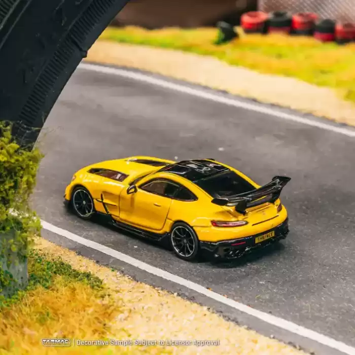 Tarmac Works 1/64 Mercedes-Benz AMG GT Black Series - SHMEE150 - GLOBAL64 T64G-042-SHMEE
