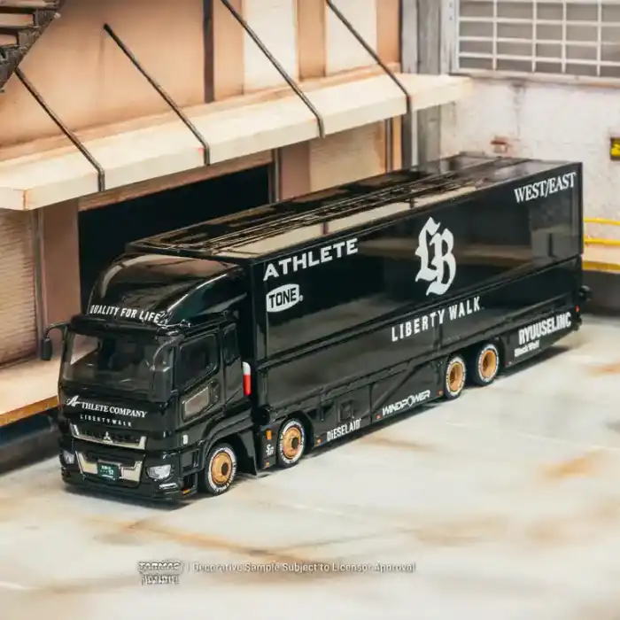 Tarmac Works 1/64 Mitsubishi Fuso Super Great LB-TRUCKS Black - TRUCK64
