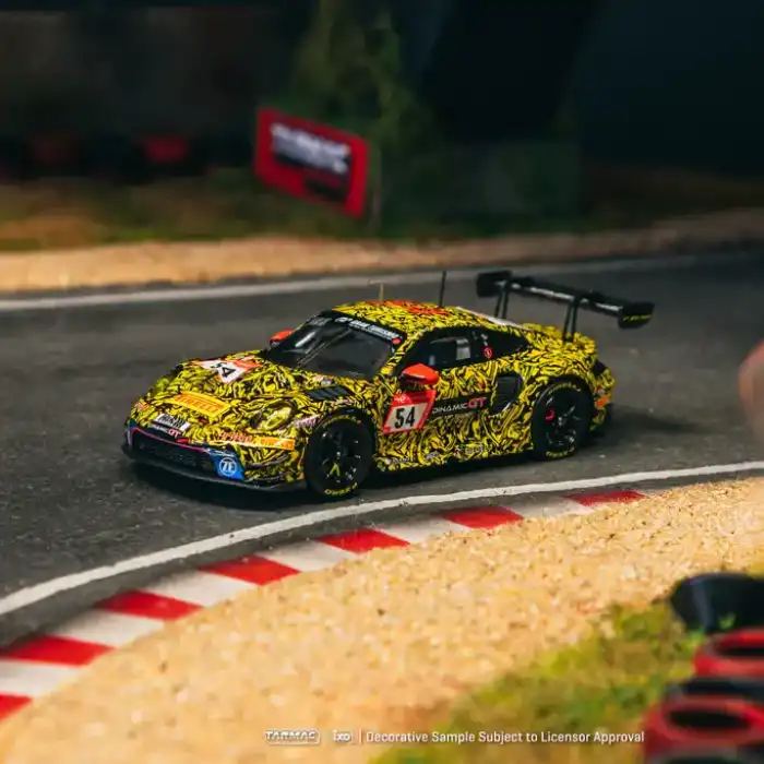 Tarmac Works X iXO Models 1/64 Porsche 911 GT3 R Nürburgring 24h 2023 - HOBBY64 - Ayhancan Güven