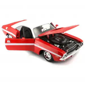 Maisto 1:24 1970 Dodge Challenger R/T Coupe Special Edition Metal Model Araba - 31263