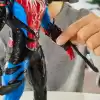 Marvel Spider-Man VenomVersus Spider-Man Liquid Shifter Aksesuarlı Aksiyon Figürü