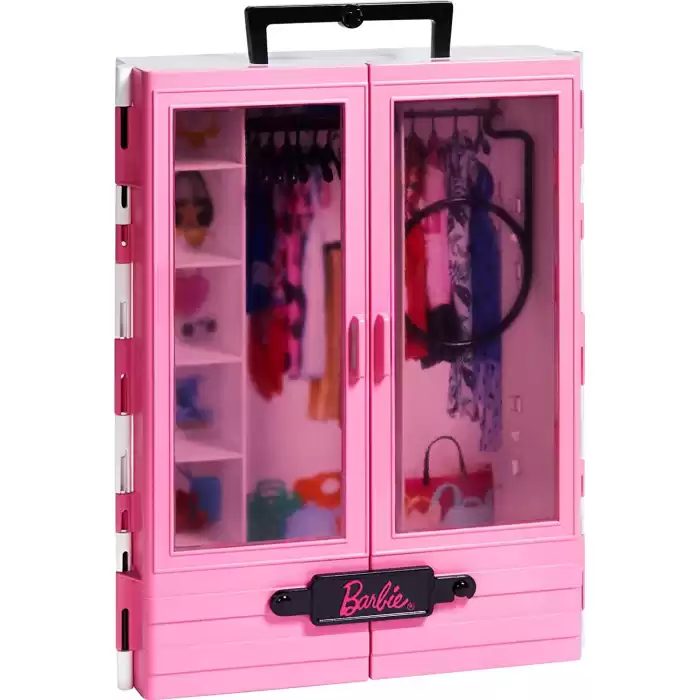Barbienin Pembe Gardırobu