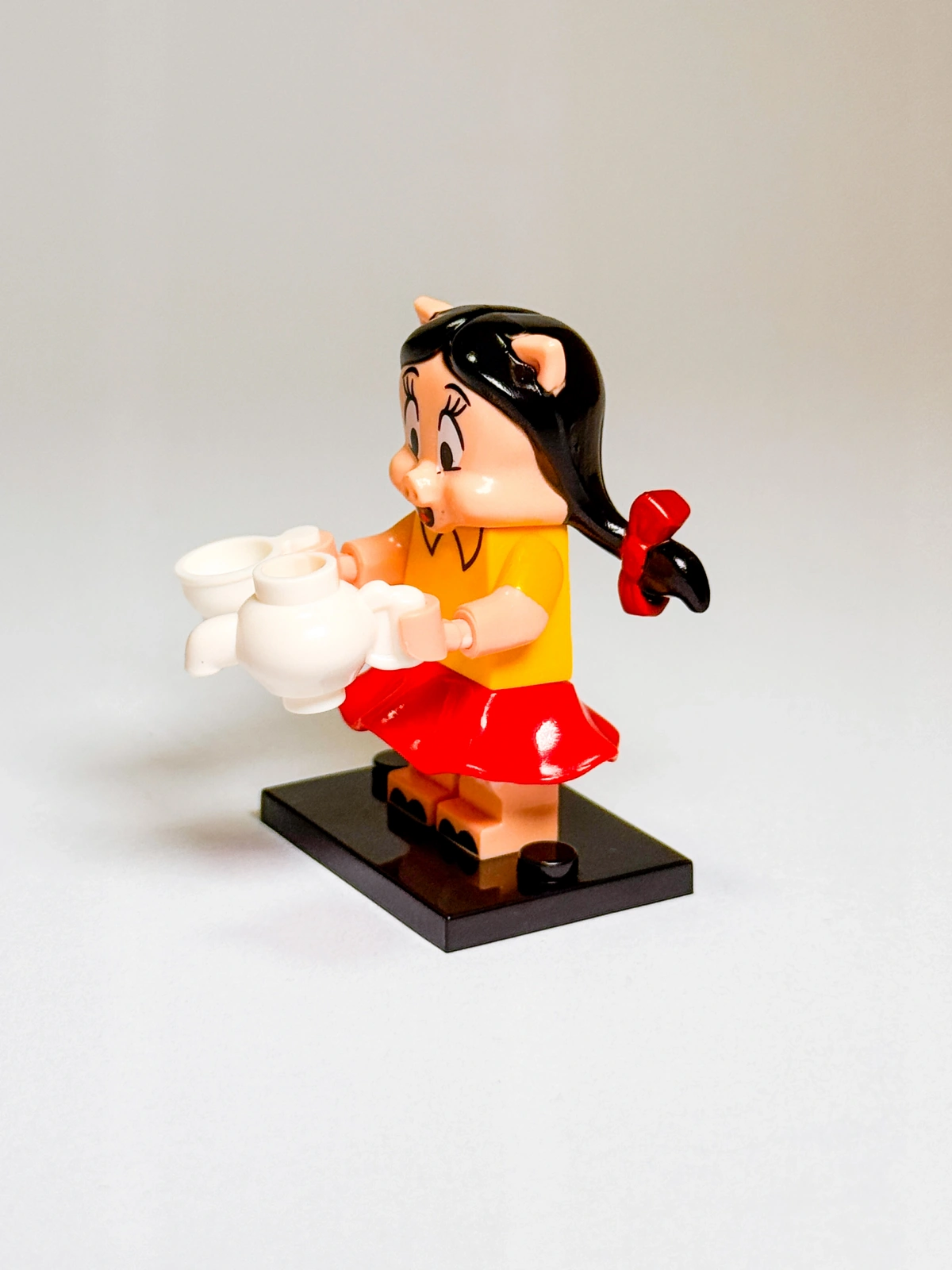 Looney Tunes - Petunia Pig