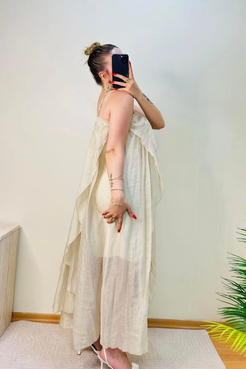 BÜZGÜLÜ ASKILI EKRU MAXİ BOY ELBİSE