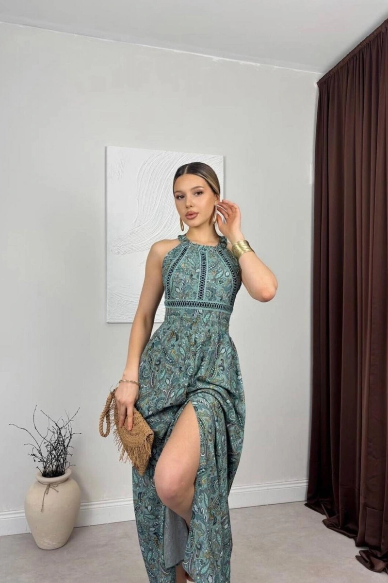HALTER YAKA SIRT DEKOLTE YEŞİL MAXİ ELBİSE