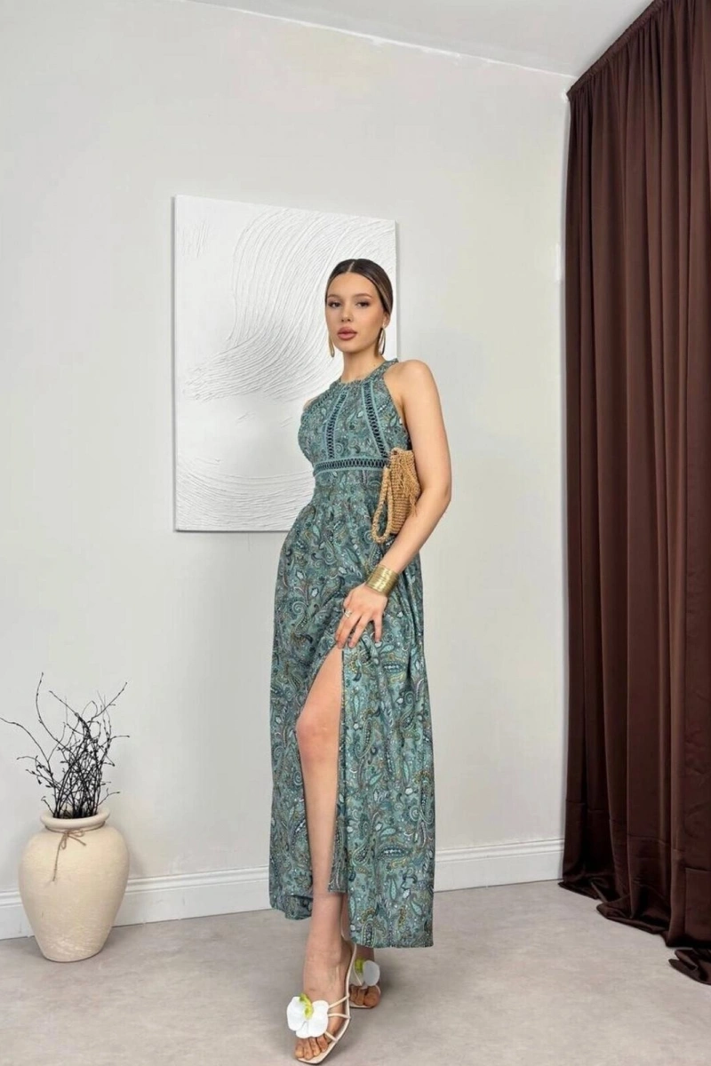 HALTER YAKA SIRT DEKOLTE YEŞİL MAXİ ELBİSE