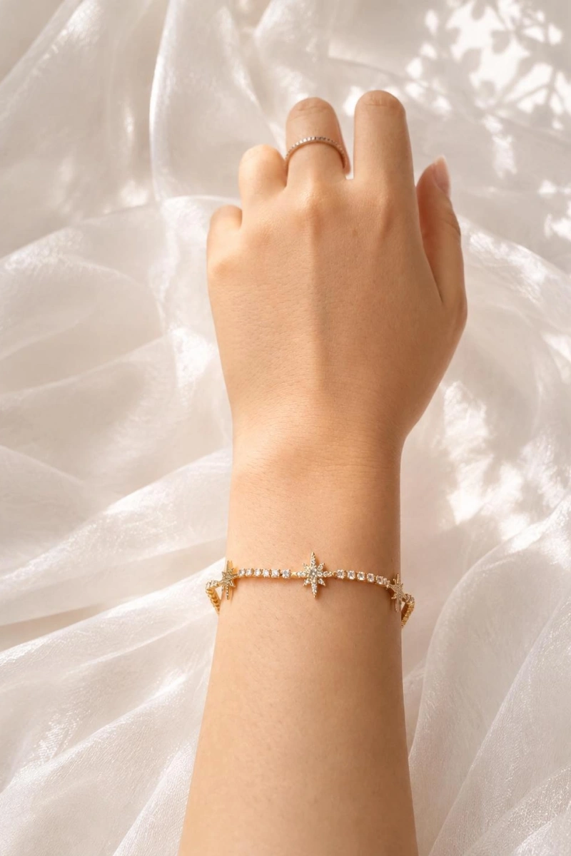 YILDIZ DETAYLI TAŞLI GOLD BİLEKLİK
