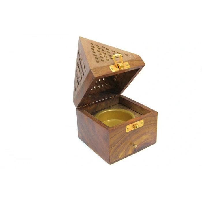 Piramit Çekmeceli Tütsülük (Konikler İçin)