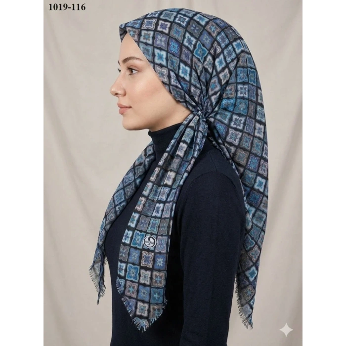 Huzurlu İpek Desenli Flamlı Pamuk Eşarp 1019-116