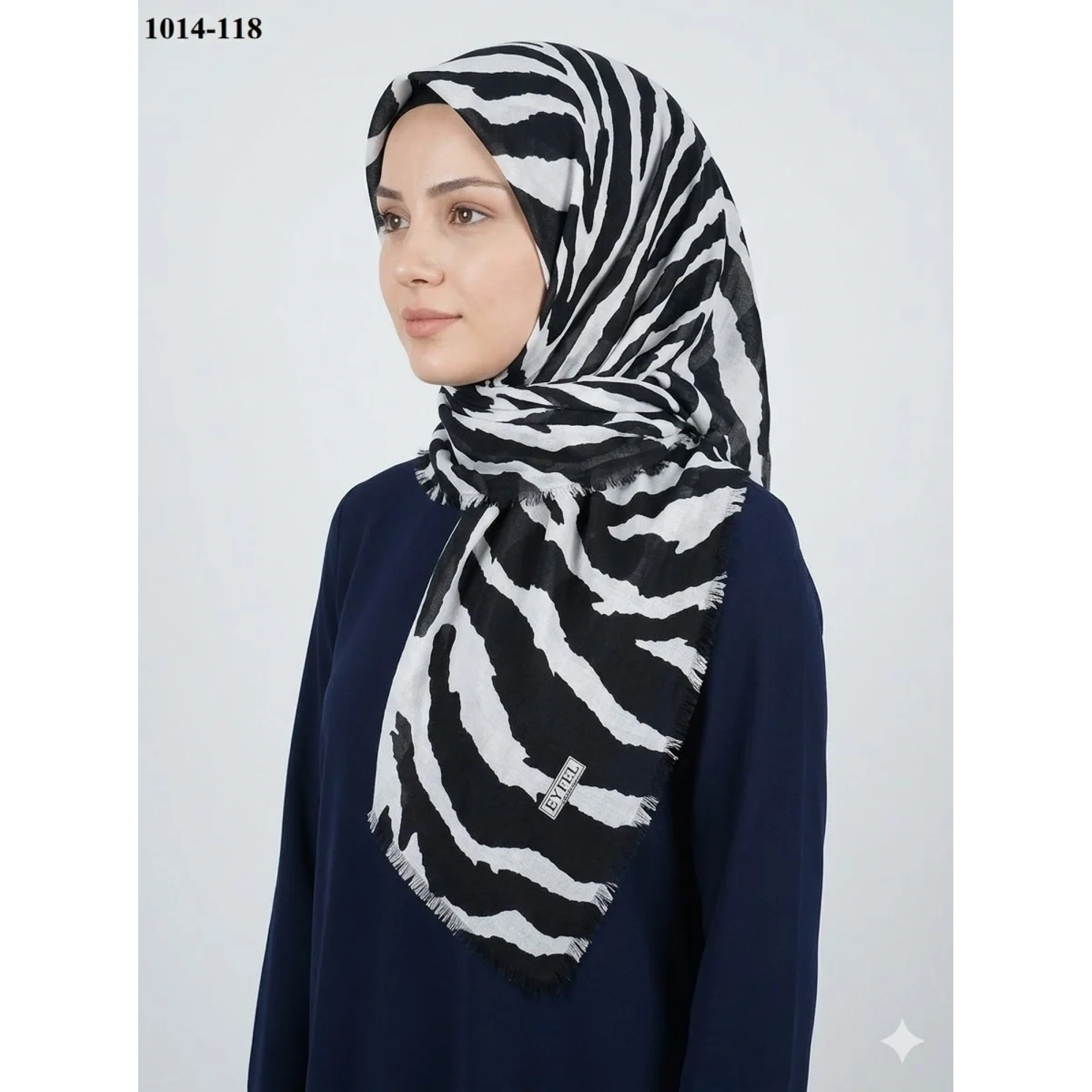 Eyfel Desenli Dimi Pamuk Eşarp (Siyah - Beyaz Serisi) 1014-118