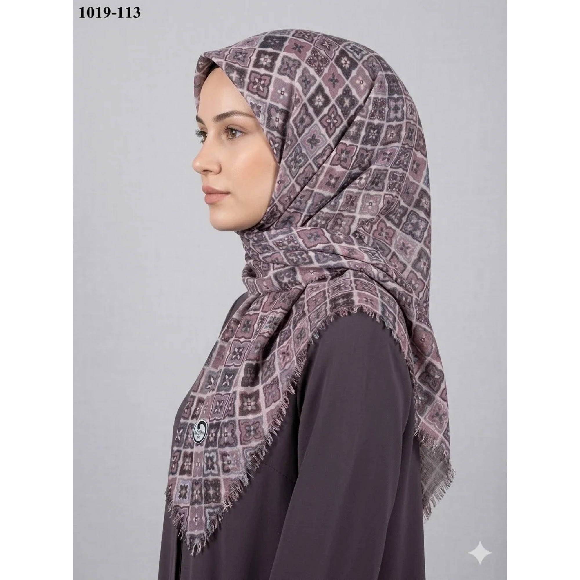 Huzurlu İpek Desenli Flamlı Pamuk Eşarp 1019-113
