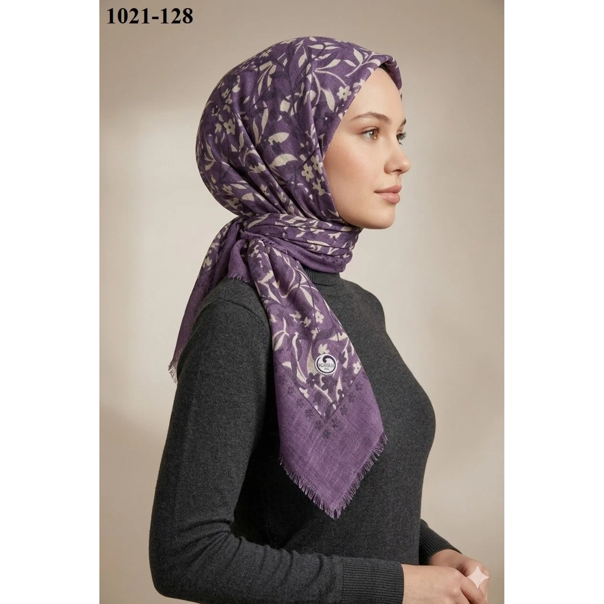 Huzurlu İpek Desenli Flamlı Pamuk Eşarp 1021-128