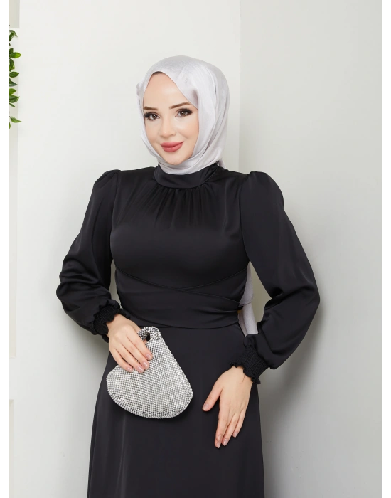 Çapraz Bağlama Detaylı Saten Elbise