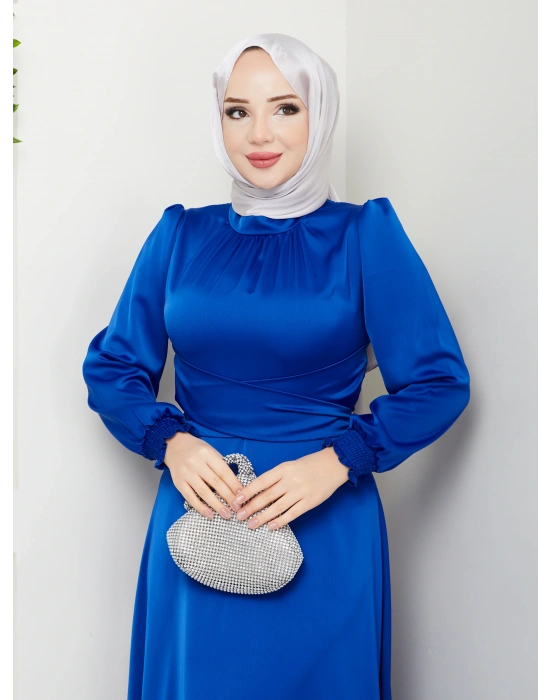 Çapraz Bağlama Detaylı Saten Elbise